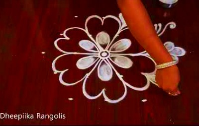 Simple New Stunning Friday Rangoli Designs 5 – 3 Dots Muggulu